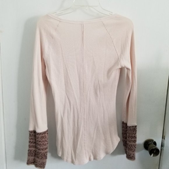 Free People Alpine Cuff Thermal In Frosty Pink - Picture 3 of 5